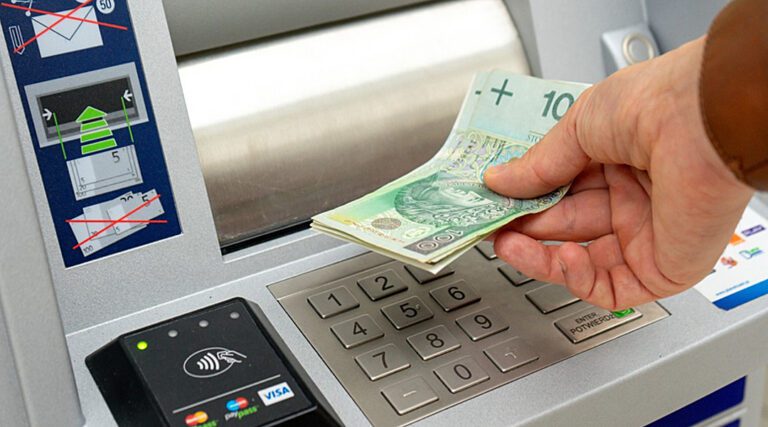 Pieniądze gotówka w Polsce ograniczenia 2025