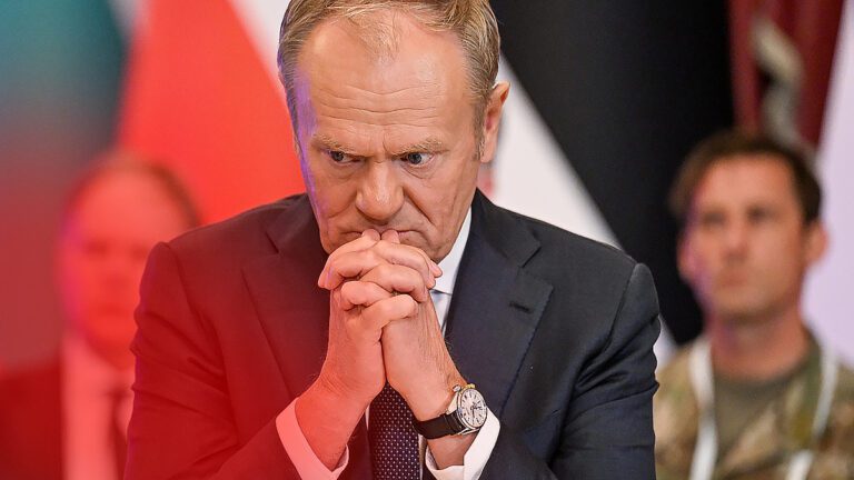 Donald Tusk wpis kłamstwo AI Grok news 2025