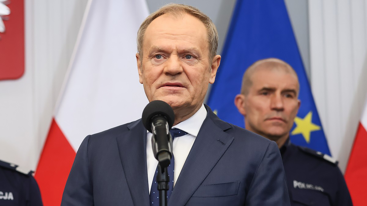 Donald Tusk news 04 08 2025