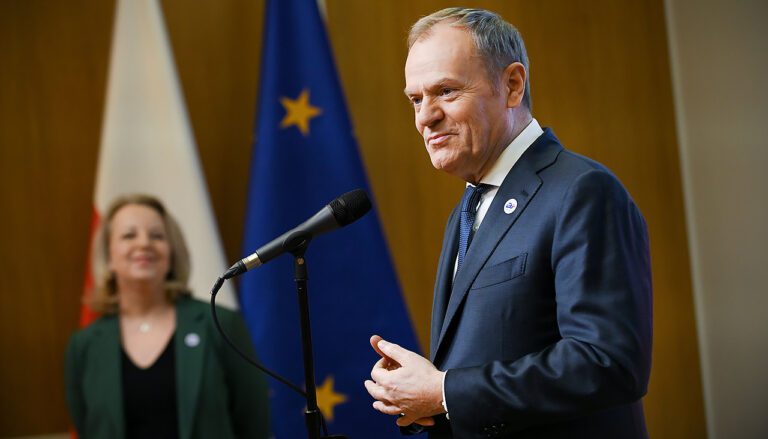 Donald Tusk o Izraelu sierpień 2025
